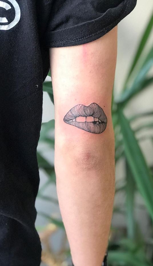 Sexy Lips Tattoo