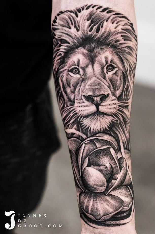 Black and Gray Lion Tattoo