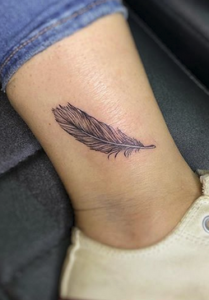 Small Feather Tattoo - TattManiaTattMania